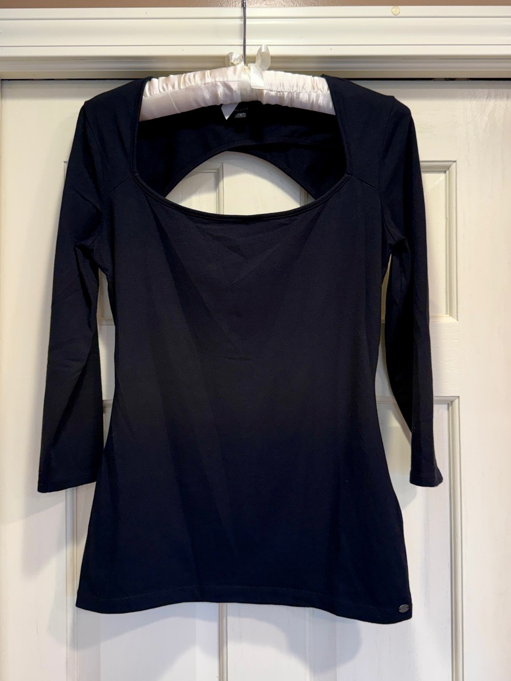 Guess Black 3/4 Length Sleeve Peek-a-Boo Back Top